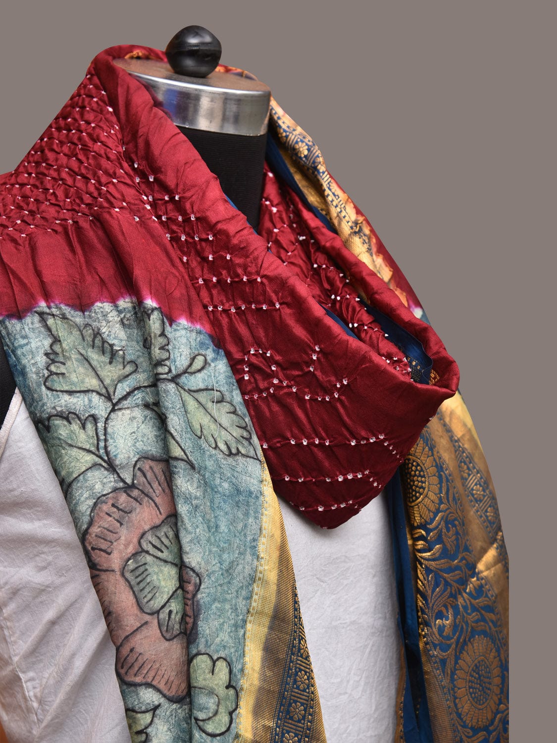Maroon and Blue Bandhani Kanchipuram Silk Handloom Dupatta with Kalamkari Design ds3493