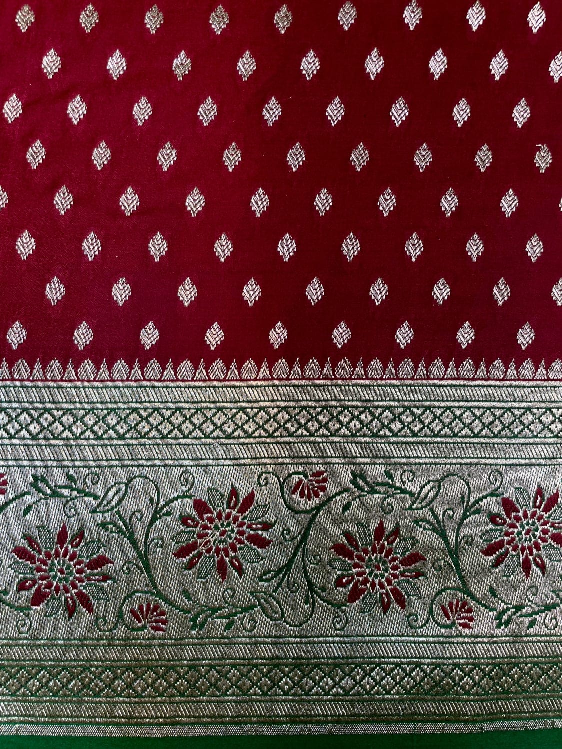 Maroon Banaras Katan Silk Saree with Body Butti and Border Design b0371s