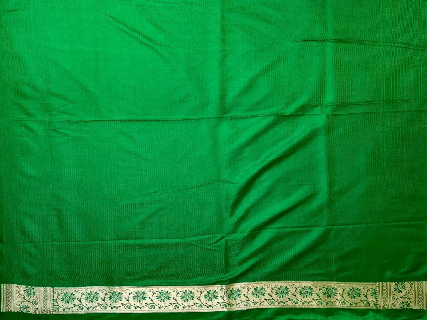 Maroon Banaras Katan Silk Saree with Body Butti and Border Design b0371s