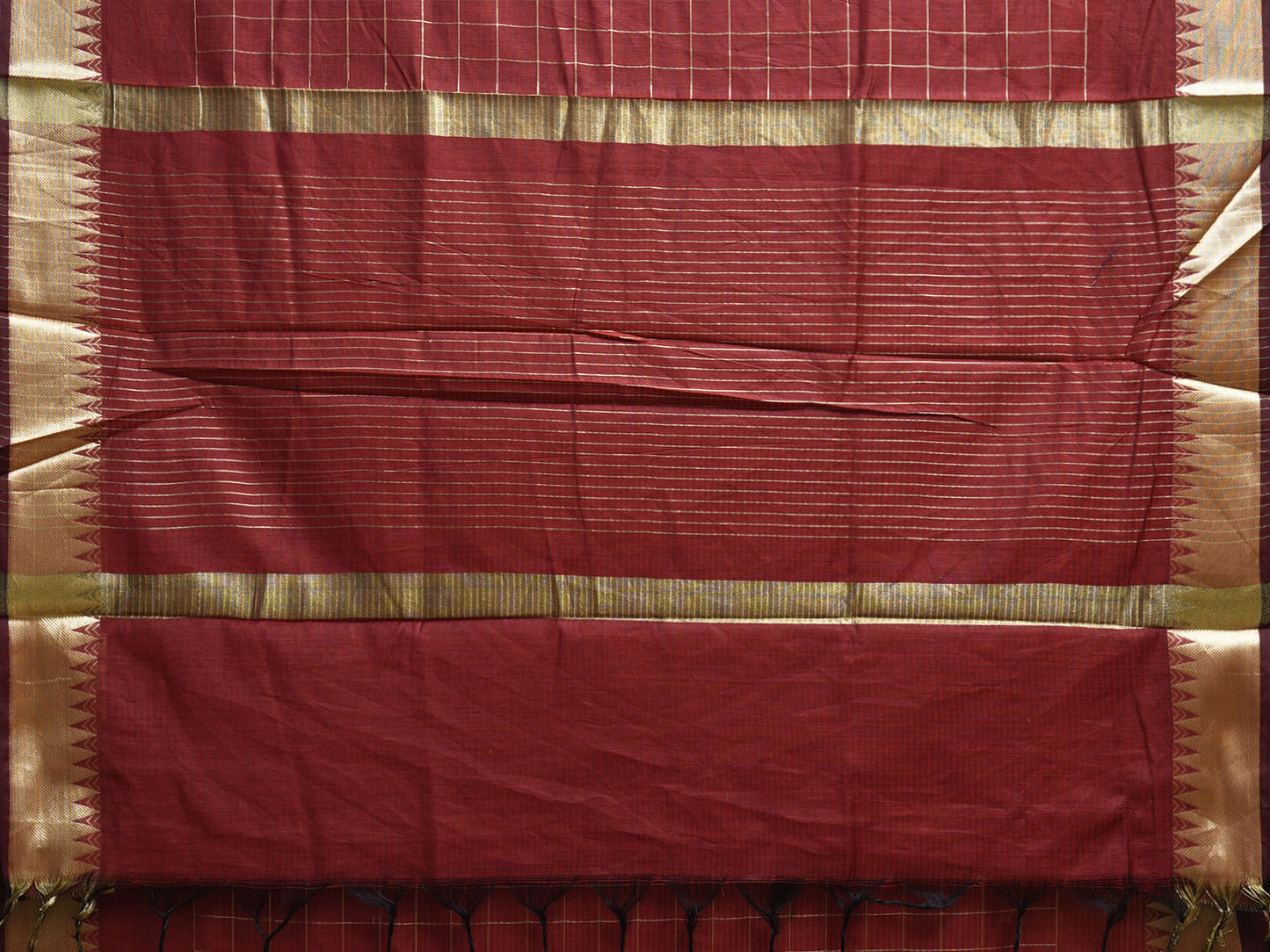 Red Mangalgiri Cotton Handloom Saree with Checks and Temple Border Design mn0117