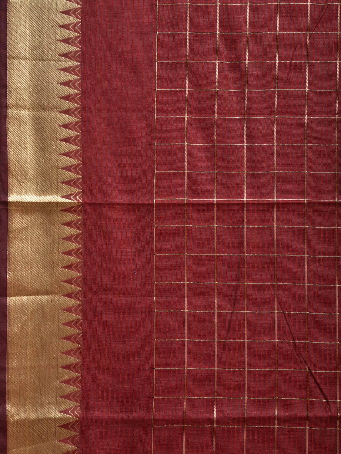Red Mangalgiri Cotton Handloom Saree with Checks and Temple Border Design mn0117