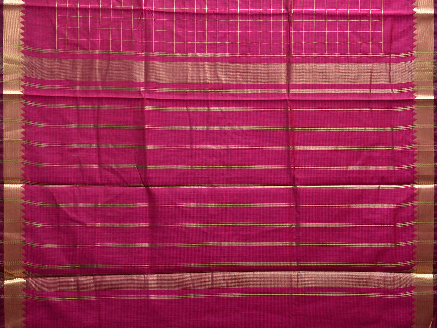 Magenta Mangalgiri Cotton Handloom Saree with Checks Design mn0127
