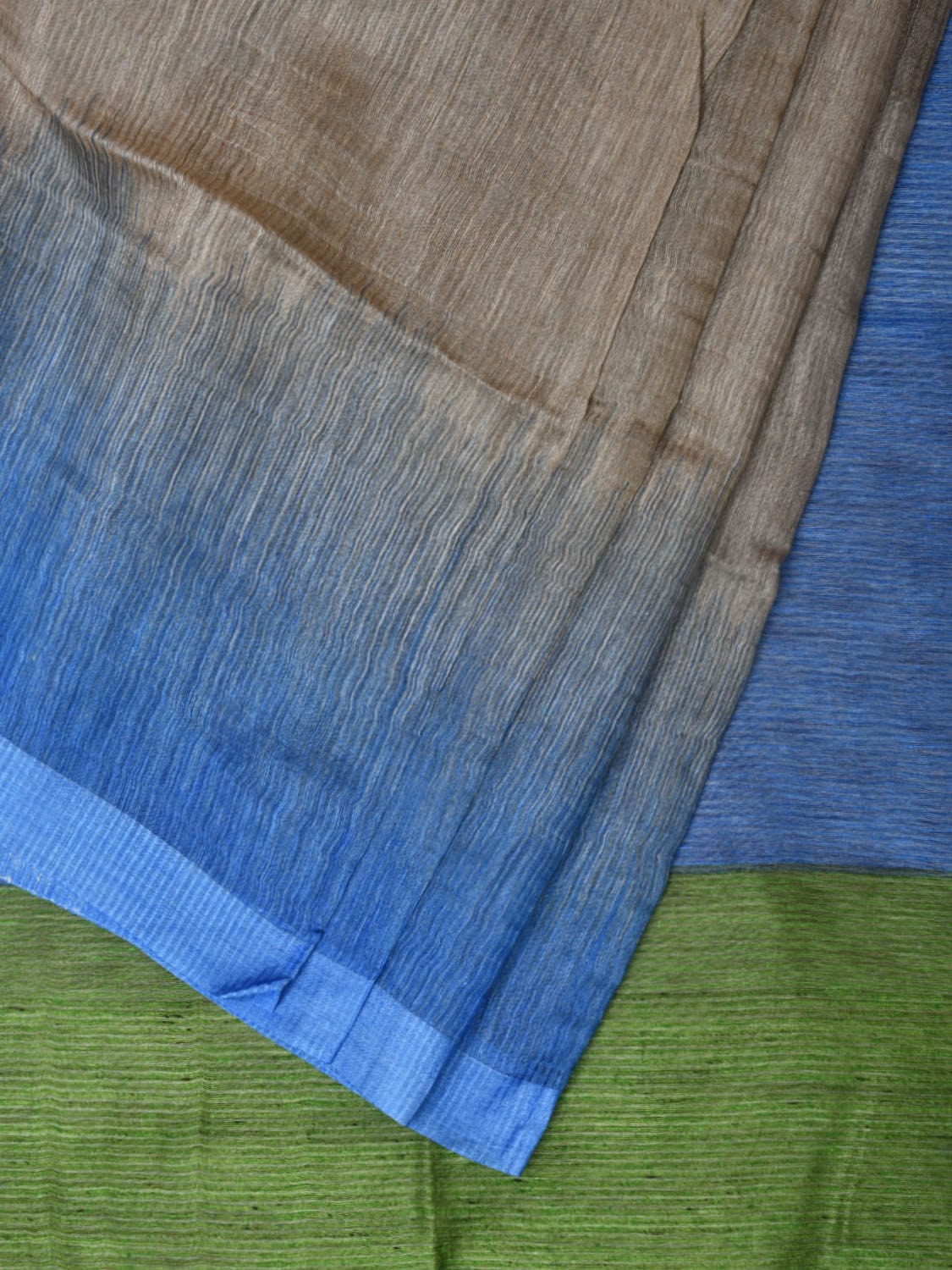 Multicolor Tussar Silk Handloom Saree with Contrast Border and Pallu Design o0436