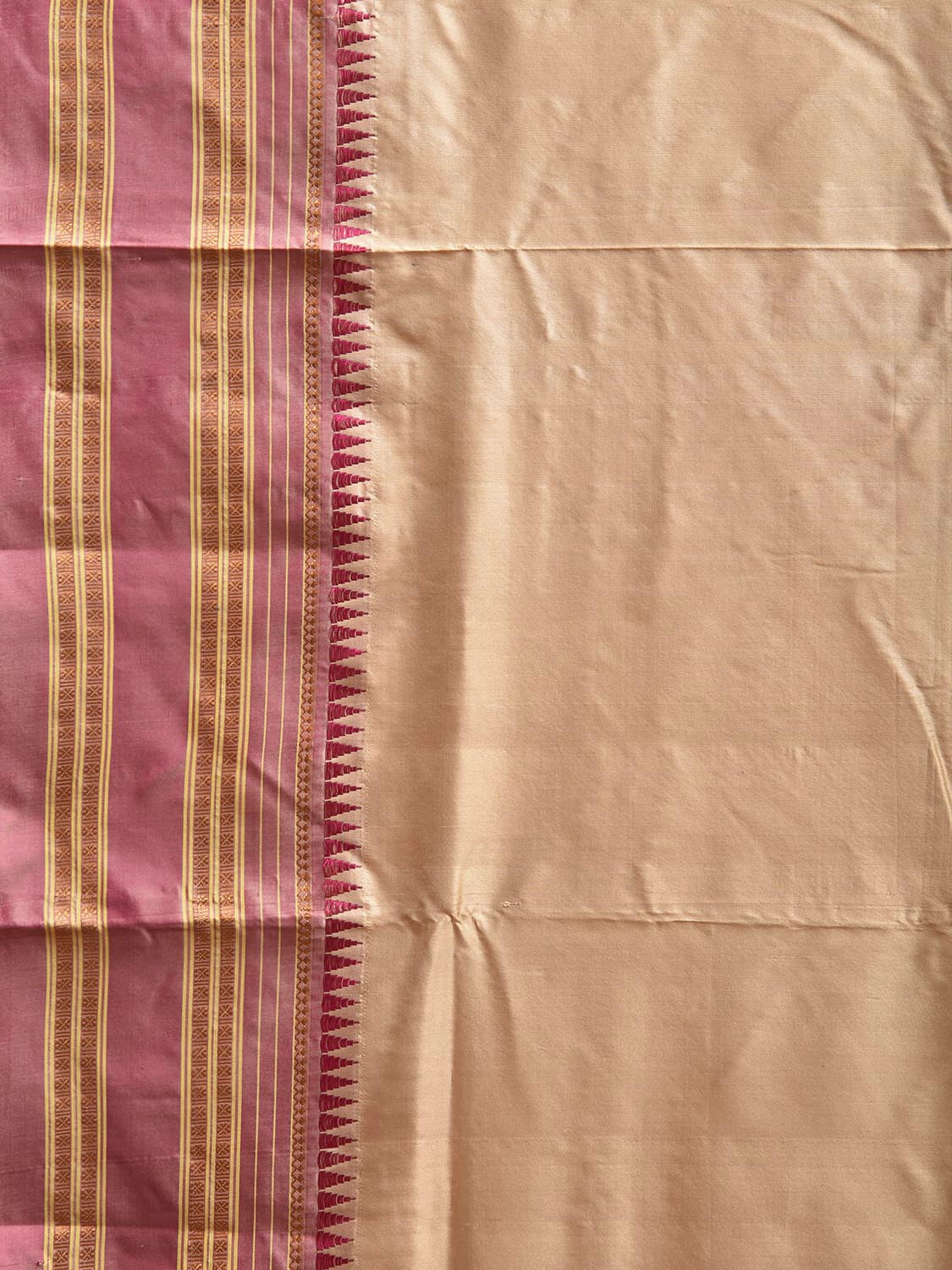 Cream and Pink Narayanpet Silk Handloom Plain Saree with Contrast Pallu Design No Blouse np1275