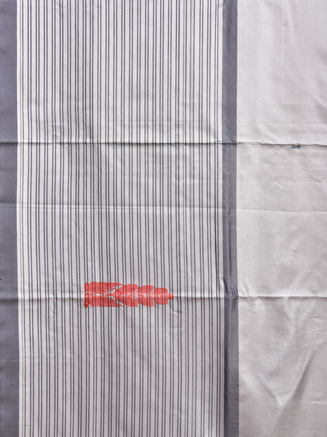 White and Black Banana Silk Saree with Strips Border and Contrast Pallu Design o0485
