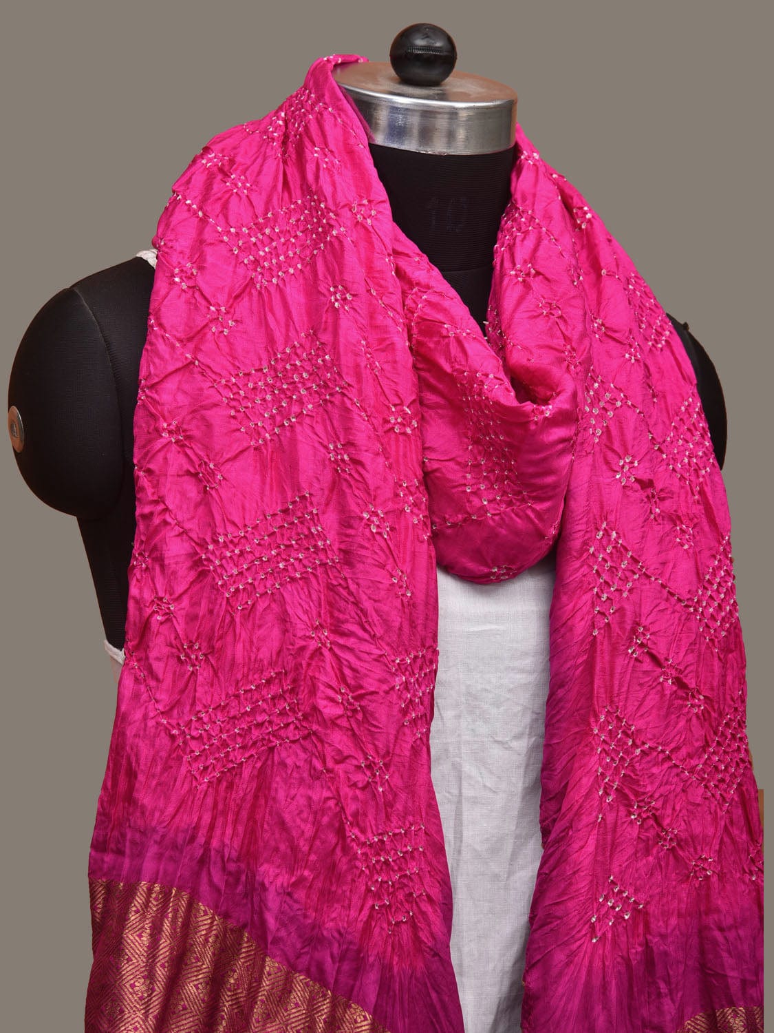Pink and Magenta Bandhani Kanchipuram Silk Handloom Dupatta with Border Design ds3114