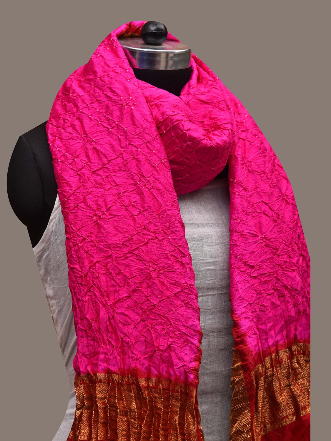 Pink and Red Bandhani Kanchipuram Silk Handloom Dupatta with Border Design ds2743