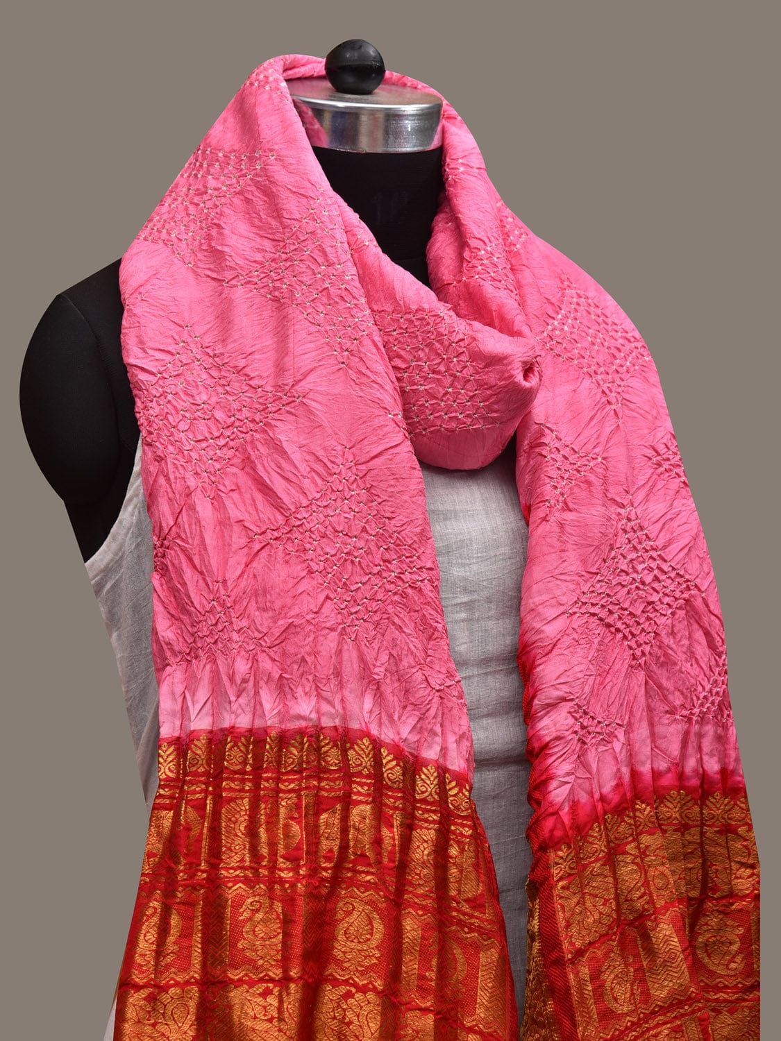 Pink and Red Bandhani Kanchipuram Silk Handloom Dupatta with Border Design ds2918