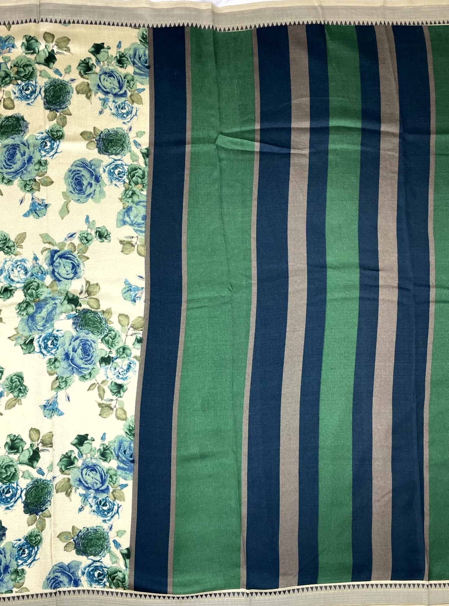 White Viscose Silk Saree with Temple Border and Floral Digital Print Design pr0003us