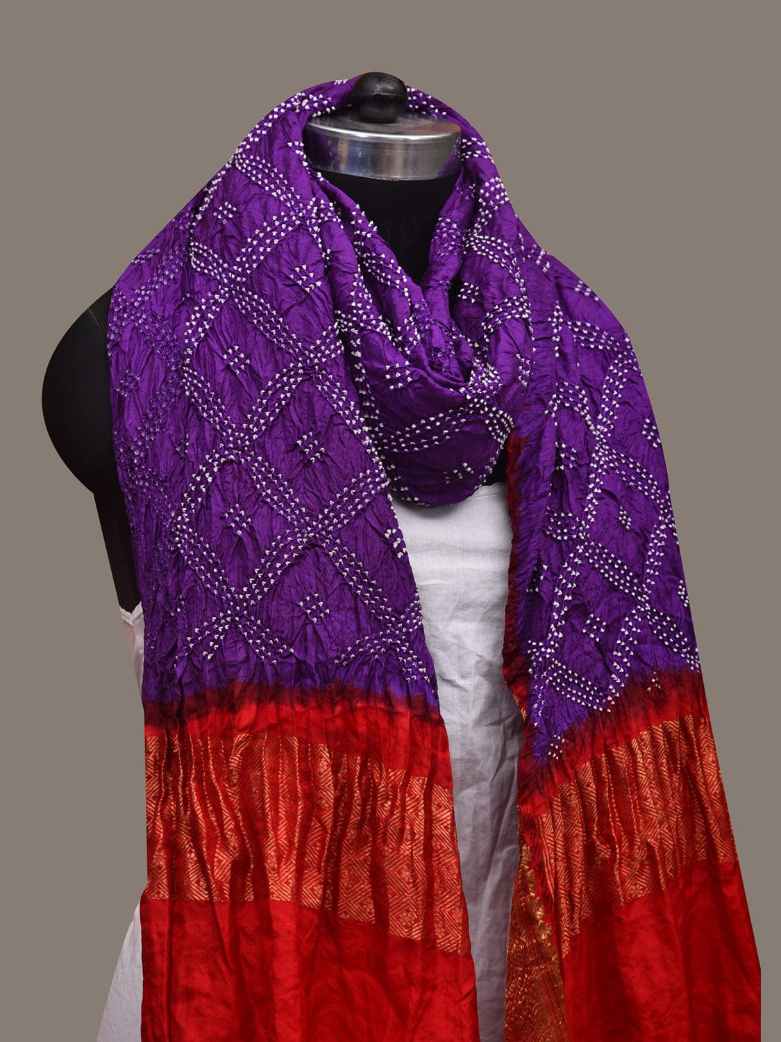 Purple and Red Bandhani Kanchipuram Silk Handloom Dupatta with Border Design ds3093