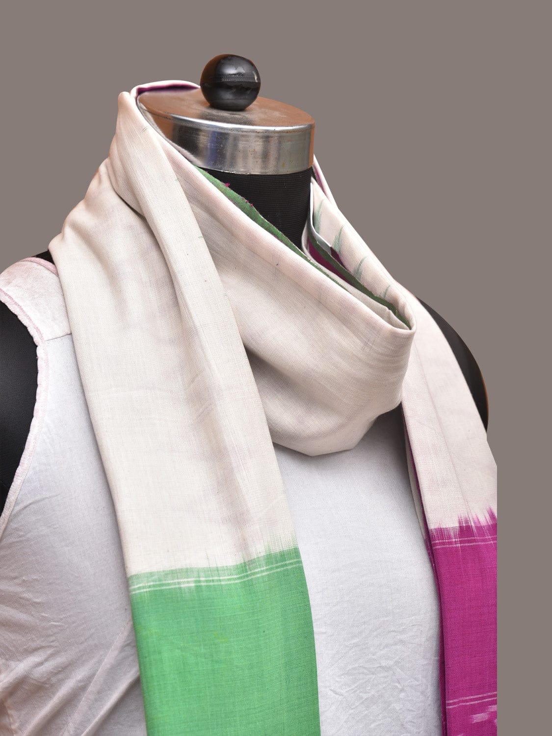 Purple and White Pochamaplly Ikat Cotton Handloom Dupatta with Temple Border Design ds3356