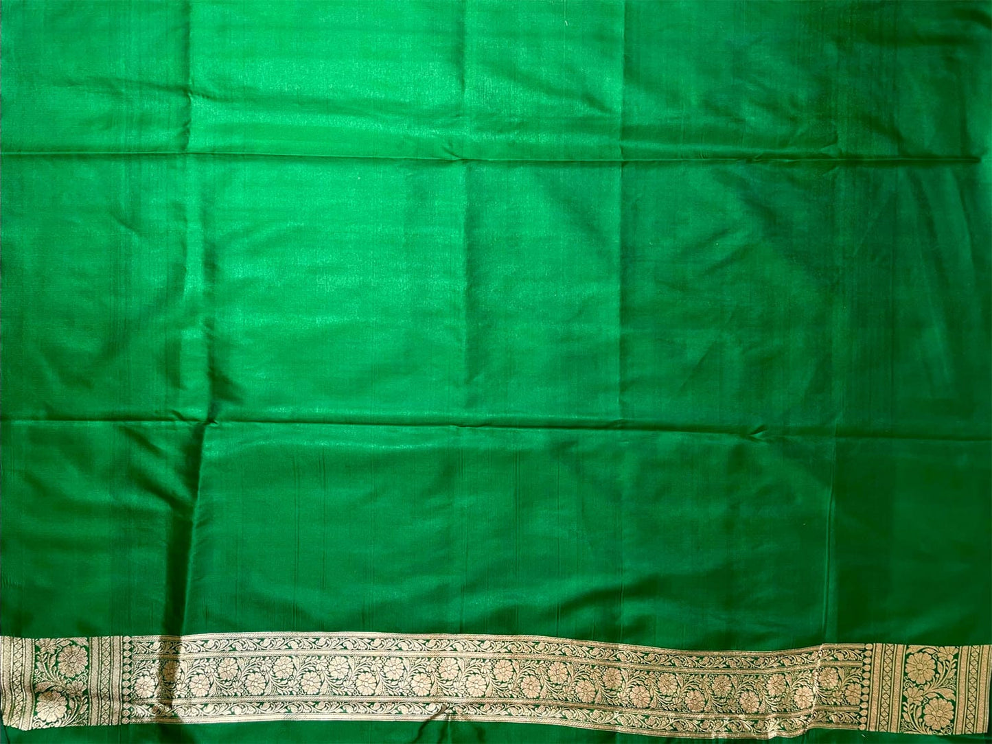Red Banaras Katan Silk Saree with Body Butti and Border Design b0361s
