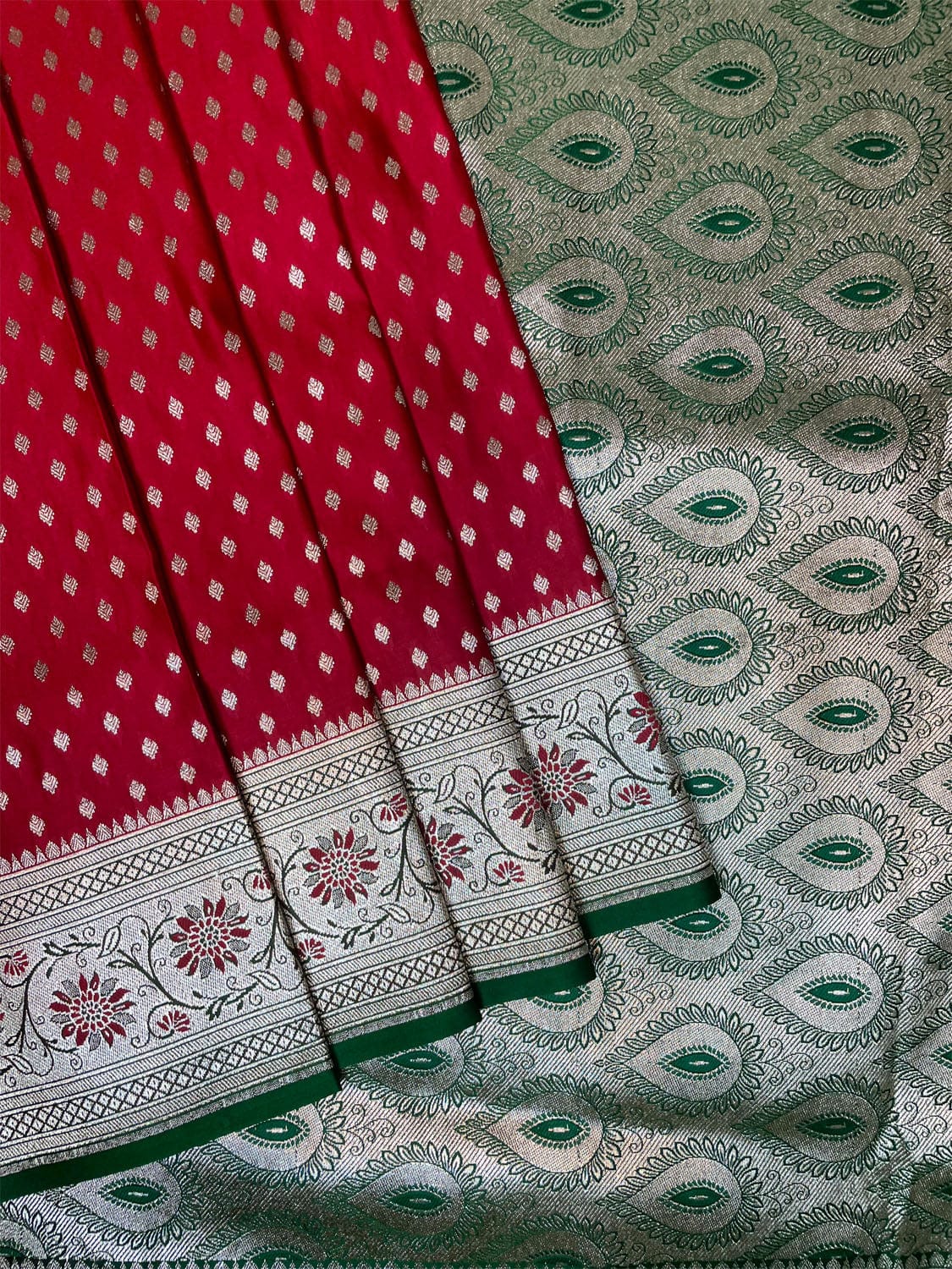 Red Banaras Katan Silk Saree with Body Butti and Border Design b0364s