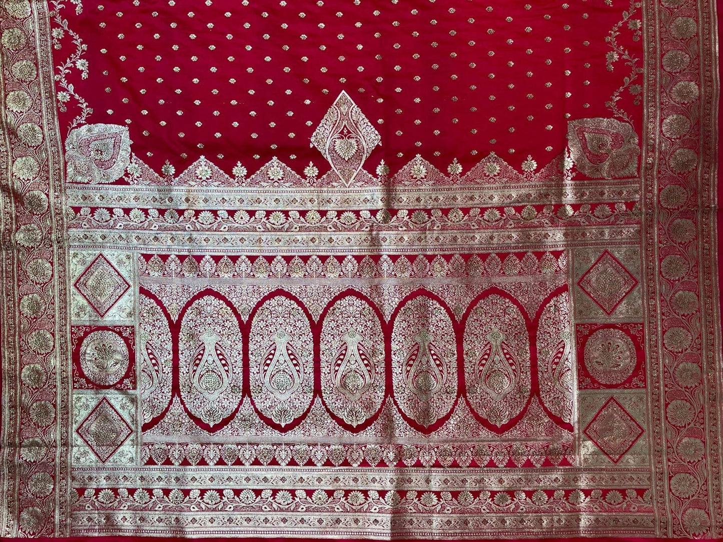 Red Banaras Katan Silk Saree with Body Butti and Border Design b0369ds