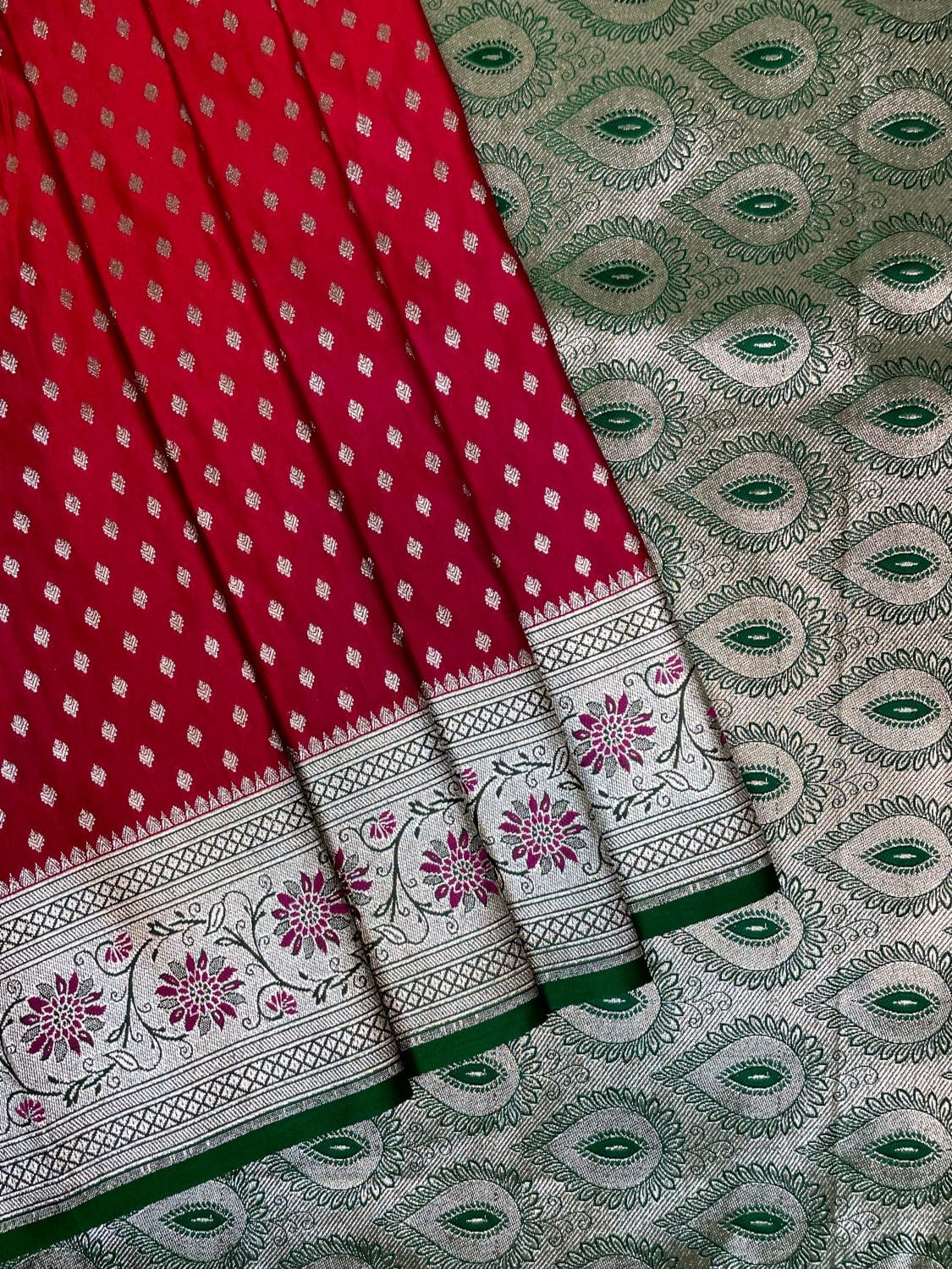 Red Banaras Katan Silk Saree with Body Butti and Border Design b0372s