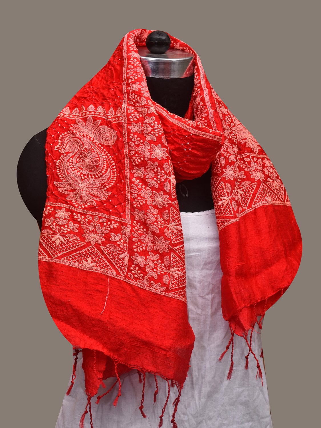 Red Bandhani Silk Stole with Embroidary Work Design ds3080