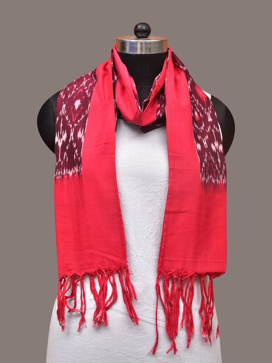 Red Pochamaplly Ikat Cotton Handloom Stole with Grill Design ds3369