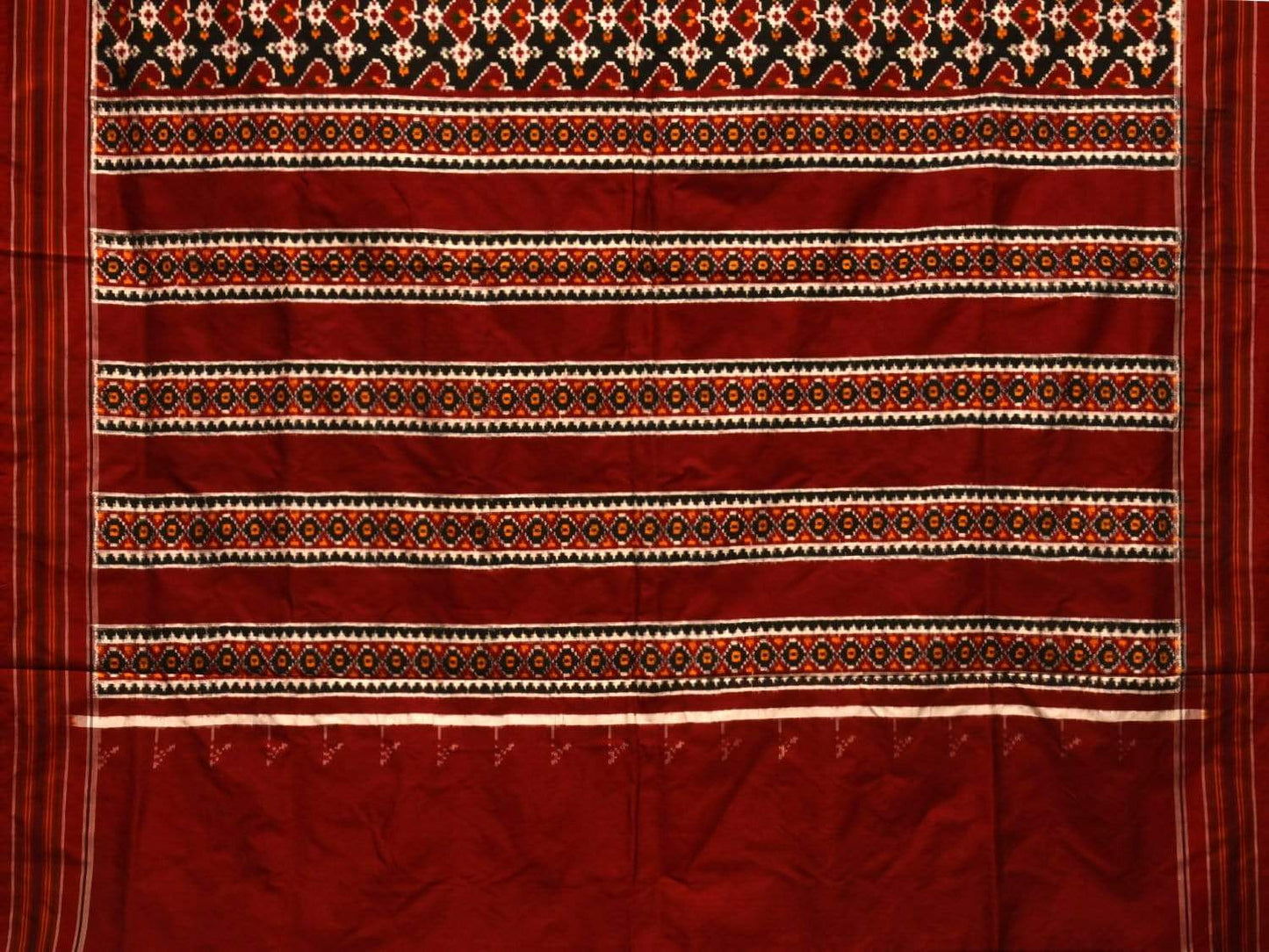 Red Pochampally Double Ikat Silk Handloom Saree with Hearts Design i0585