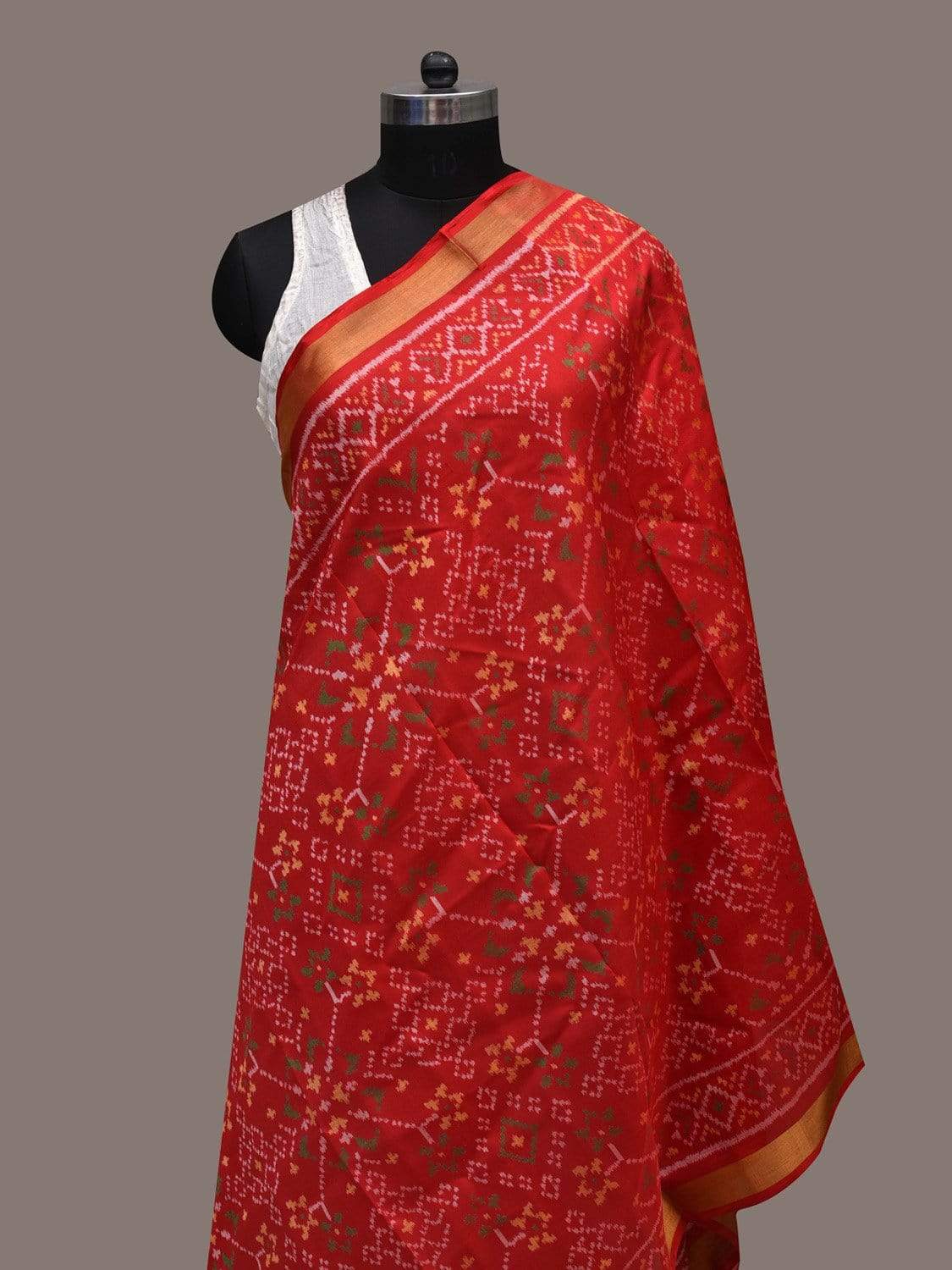 Red Pochampally Ikat Silk Handloom Dupatta with All Over Design ds2536