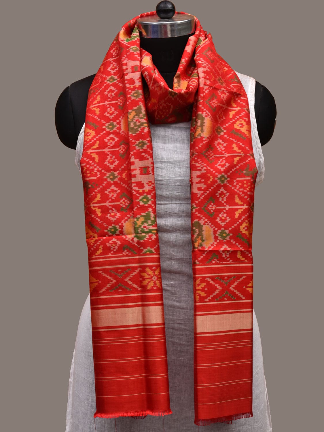 Red Pochampally Ikat Silk Handloom Dupatta with Parrot and Elephant Design ds2663