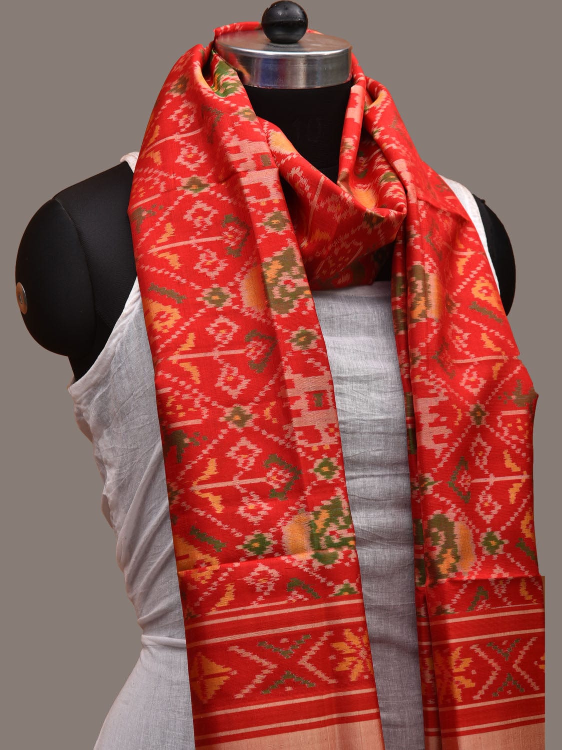 Red Pochampally Ikat Silk Handloom Dupatta with Parrot and Elephant Design ds2663