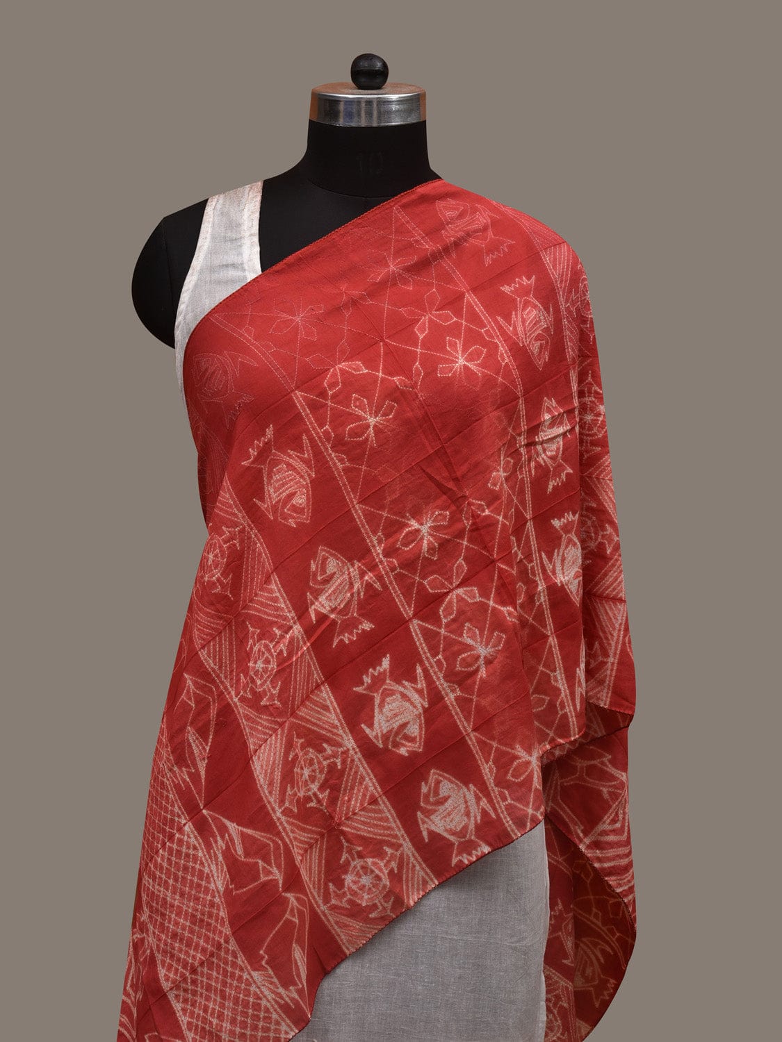 Red Shibori Cotton Silk Handloom Stole with Fish and Birds Design ds2941
