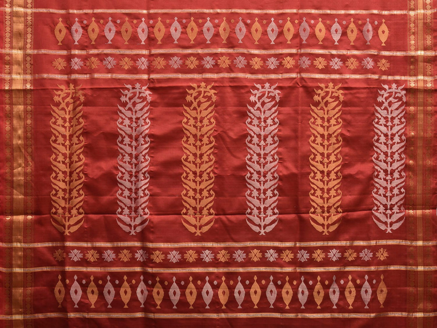 Red Uppada Silk Handloom Saree with Karpur Pallu Design u2295