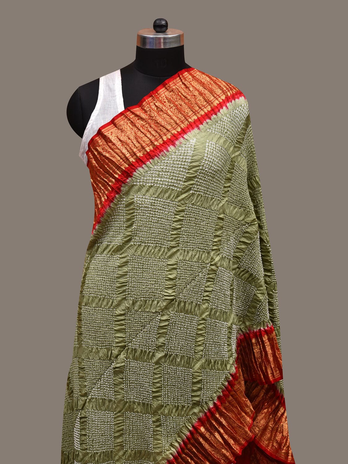 Sea Green and Red Bandhani Kanchipuram Silk Handloom Dupatta with Border Design ds2691
