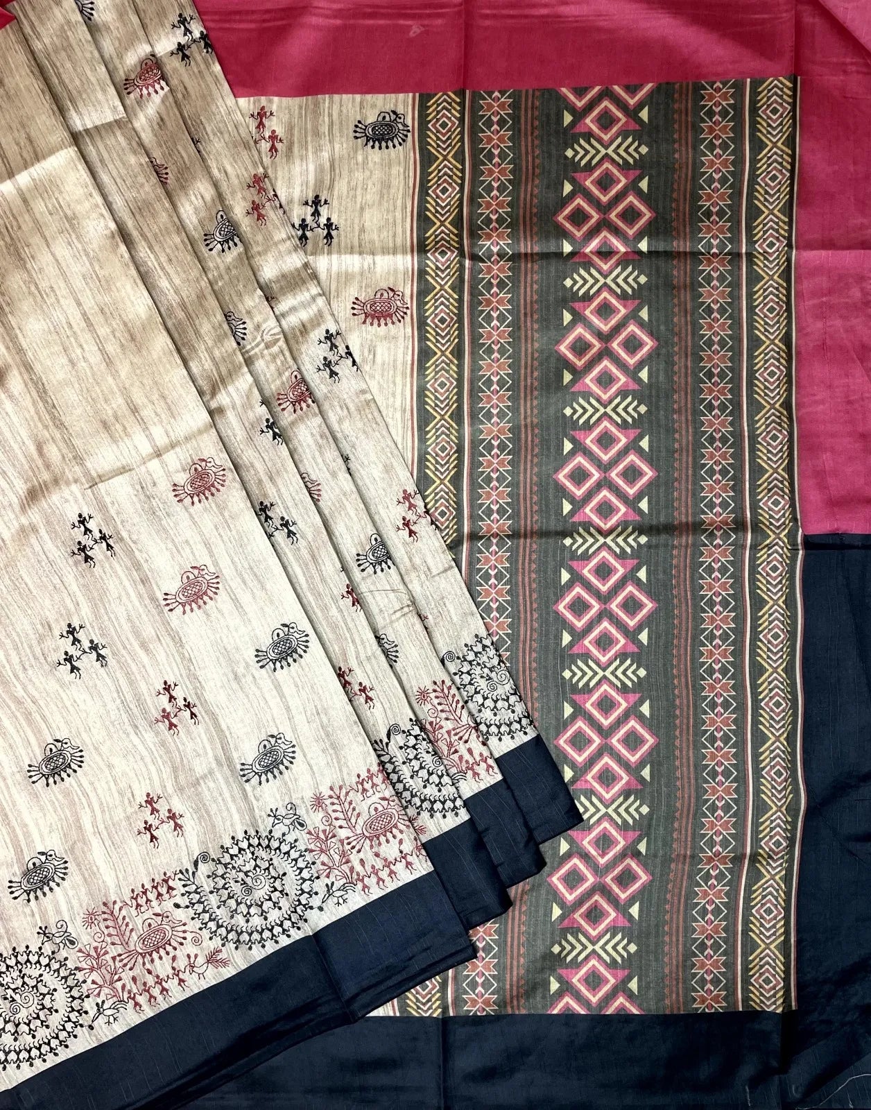 Tribal Thread Embroidery Work with Ganga Jamuna Border and Digital Printed Pallu Design pr0073ap