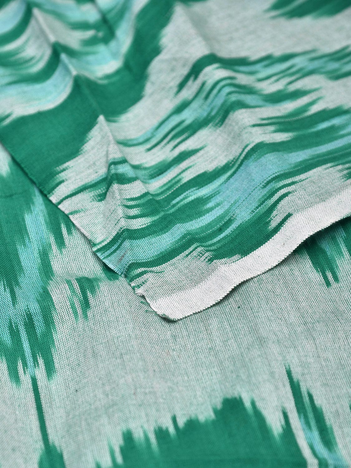 Turquoise and Blue Ikat Cotton Handloom 2.5mts Fabric with Uzbekistan Pattern Design f0262