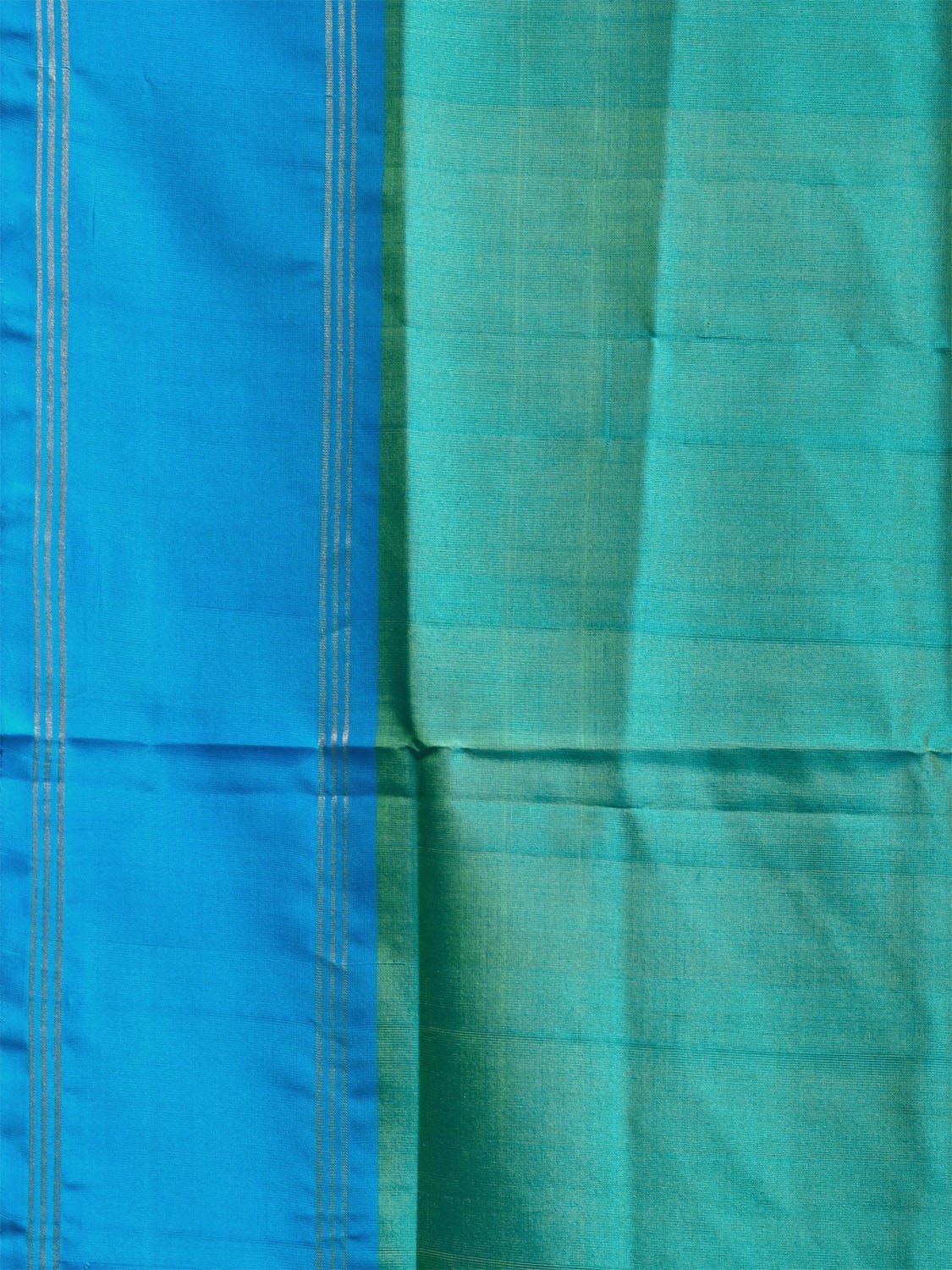 Turquoise and Blue Uppada Silk Handloom Plain Saree with Contrast Pallu Design u2357
