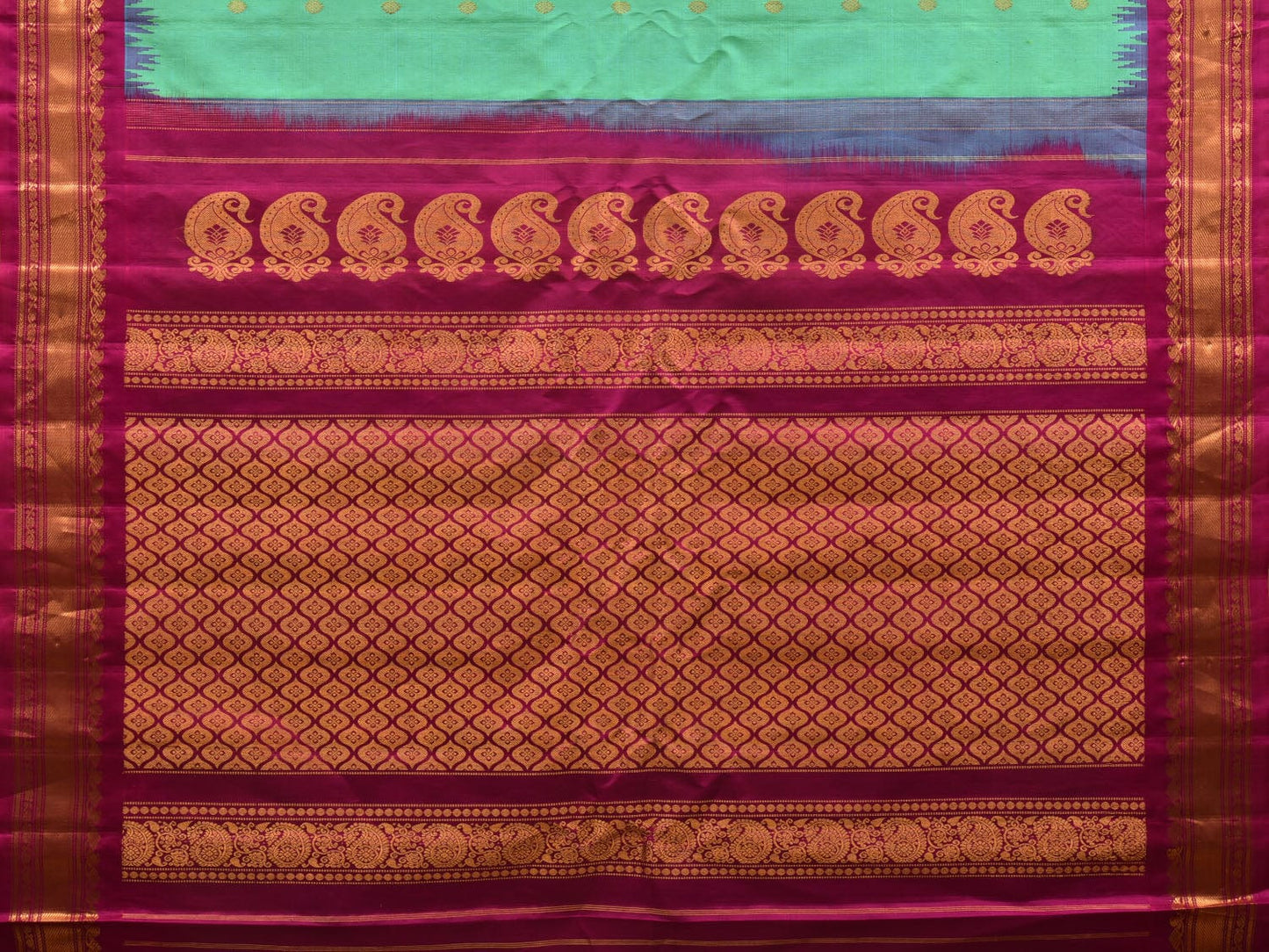 Turquoise and Magenta Gadwal Silk Handloom Saree with Mango Pallu Design g0301