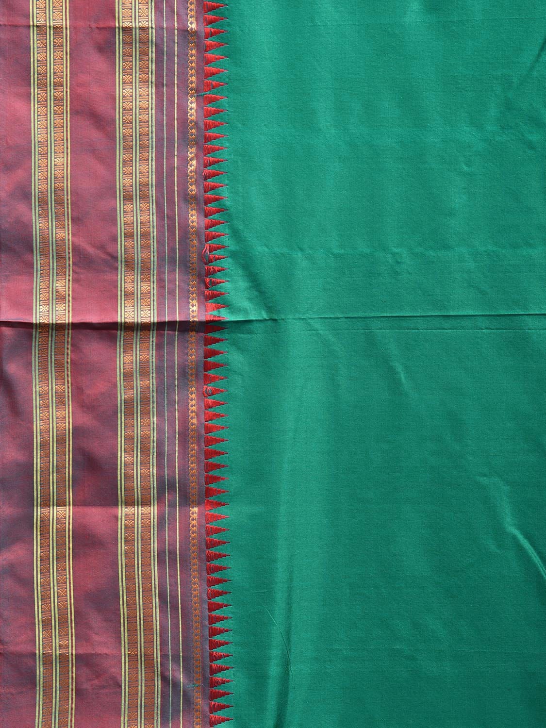 Turquoise and Red Narayanpet Silk Handloom Plain Saree with Contrast Pallu Design No Blouse np1061