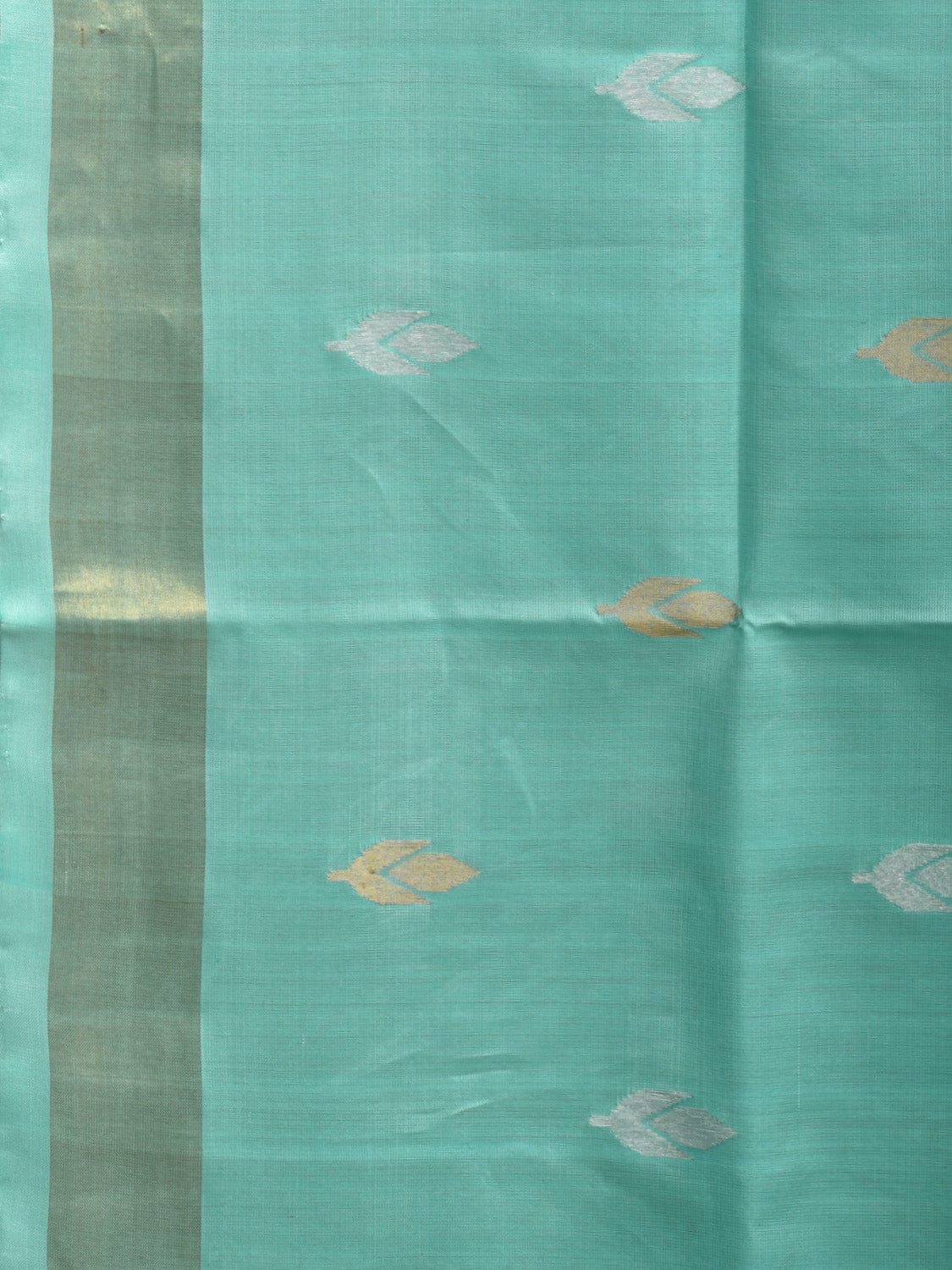 Turquoise Uppada Silk Handloom Saree with Floral Pallu Design u2223