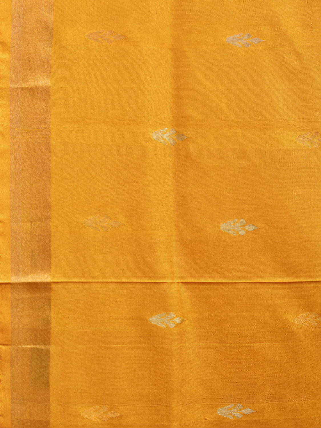 Yellow Uppada Silk Handloom Saree with Floral Pallu Design u2280