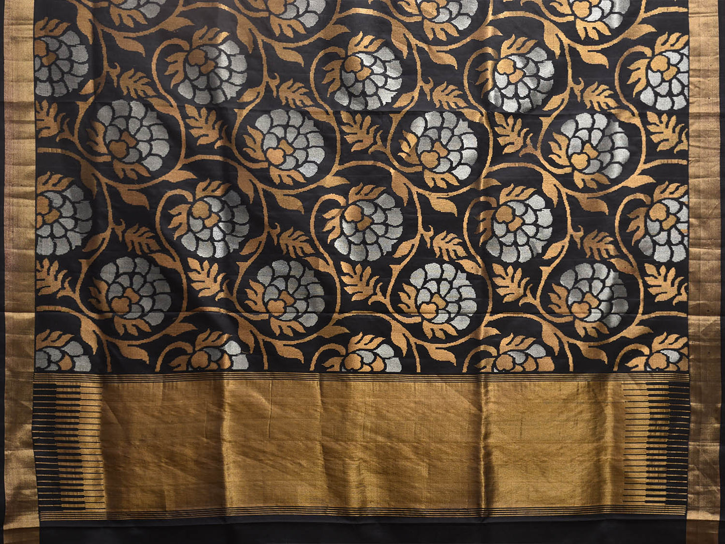 Black Uppada Silk Handloom Saree with All Over Floral Design u2380