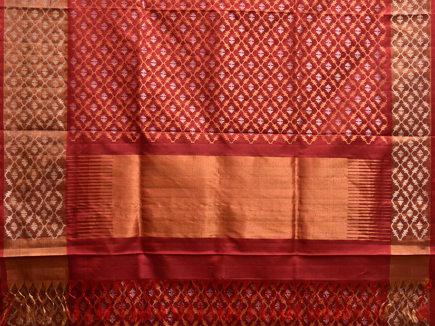 Red Uppada Silk Handloom Saree with All Over Jamdani Design u2424