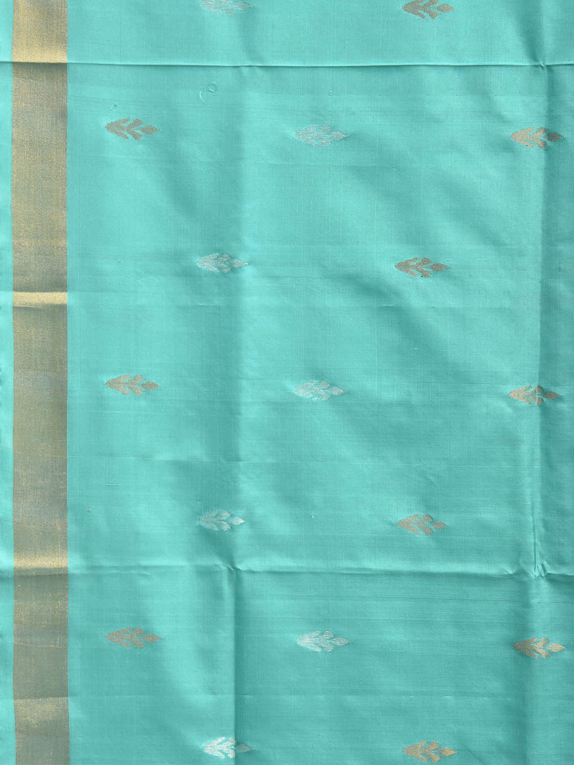 Turquoise Uppada Silk Handloom Saree with Floral Design u2511