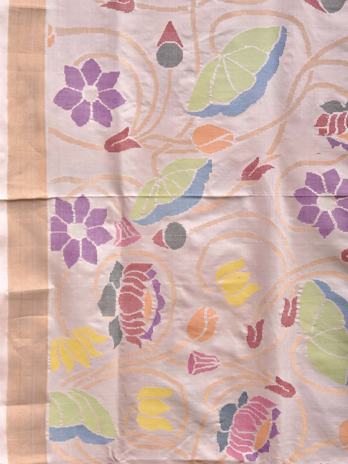 Cream Uppada Silk Handloom Saree with All Over Lotus Floral Design u2512