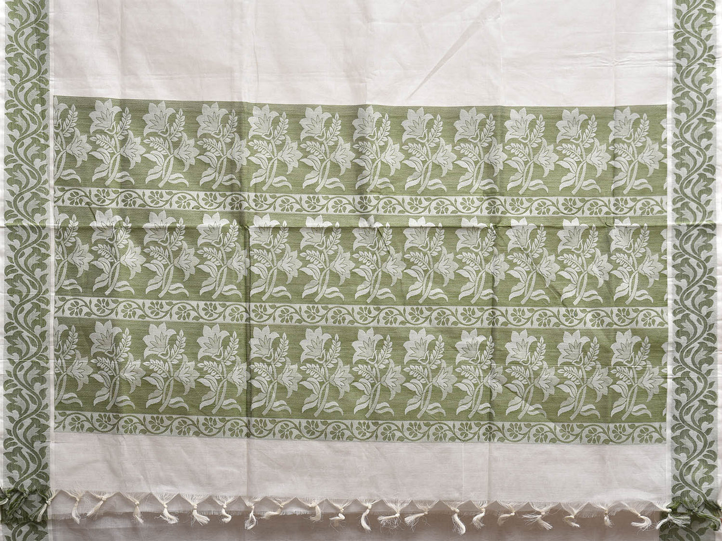 White and Green Venkatagiri Cotton Saree with Pallu and Border Design v0181
