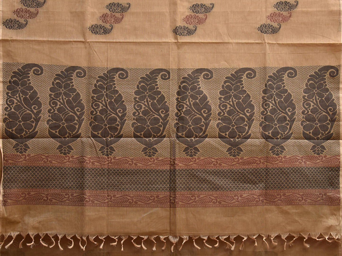 Cream Venkatagiri Cotton Saree with Mango Buta and Pallu Design v0271