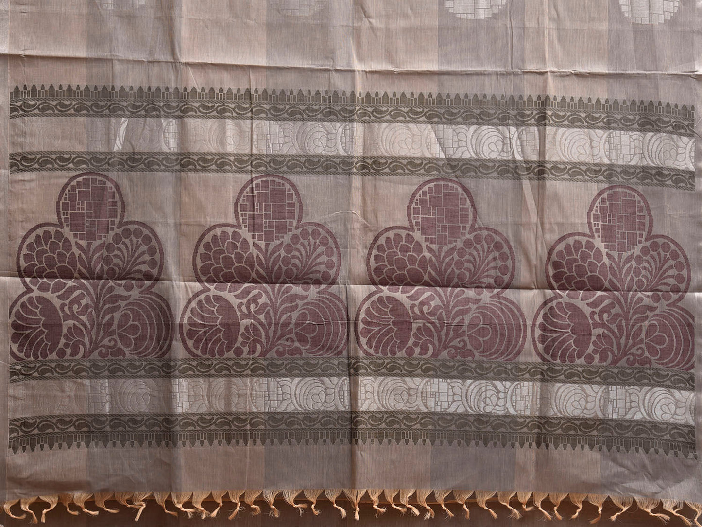 Grey Venkatagiri Cotton Saree with Buta and Pallu Design v0280