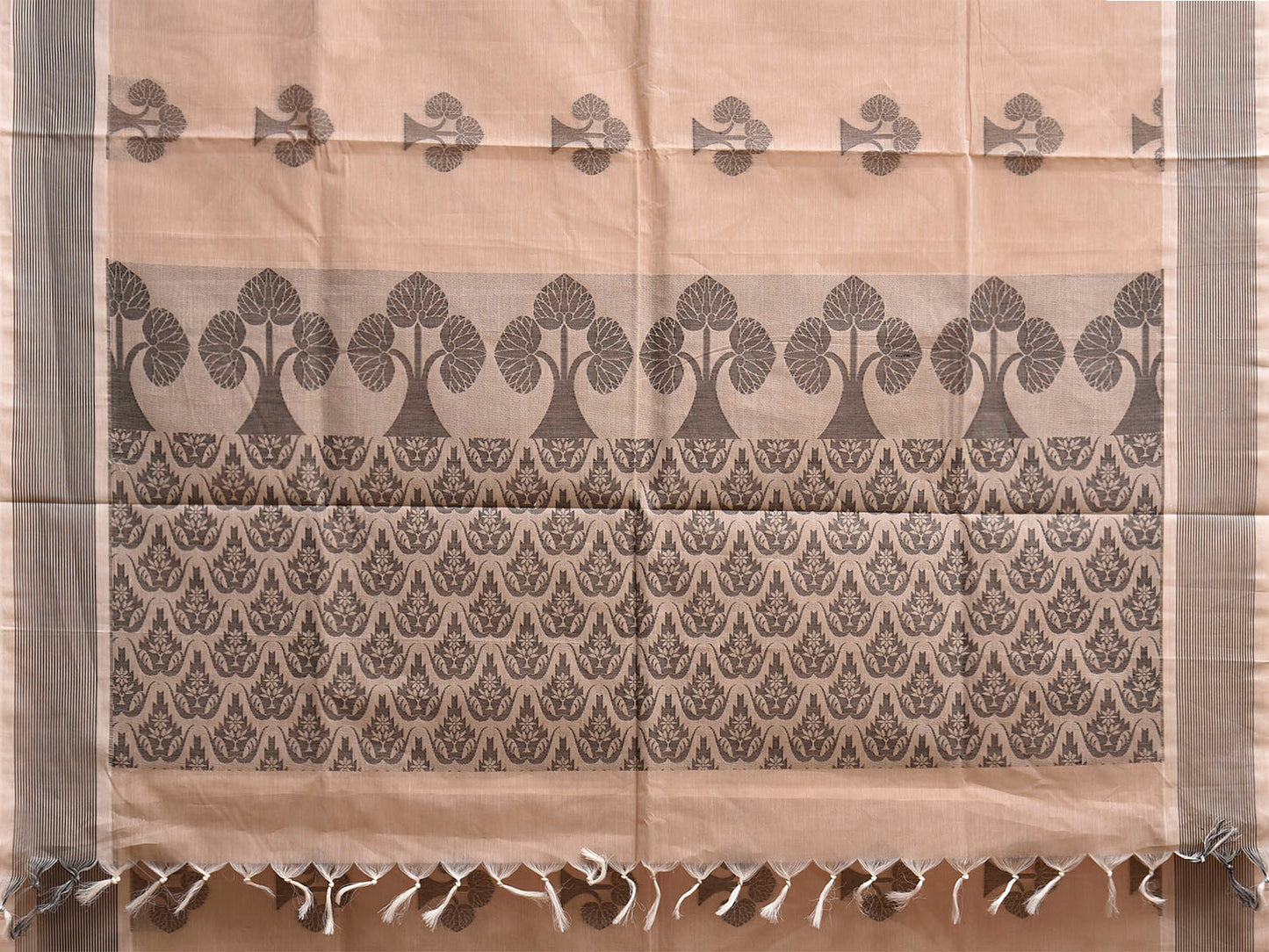 Cream Venkatagiri Cotton Saree with Tree Buta and Pallu Design v0294