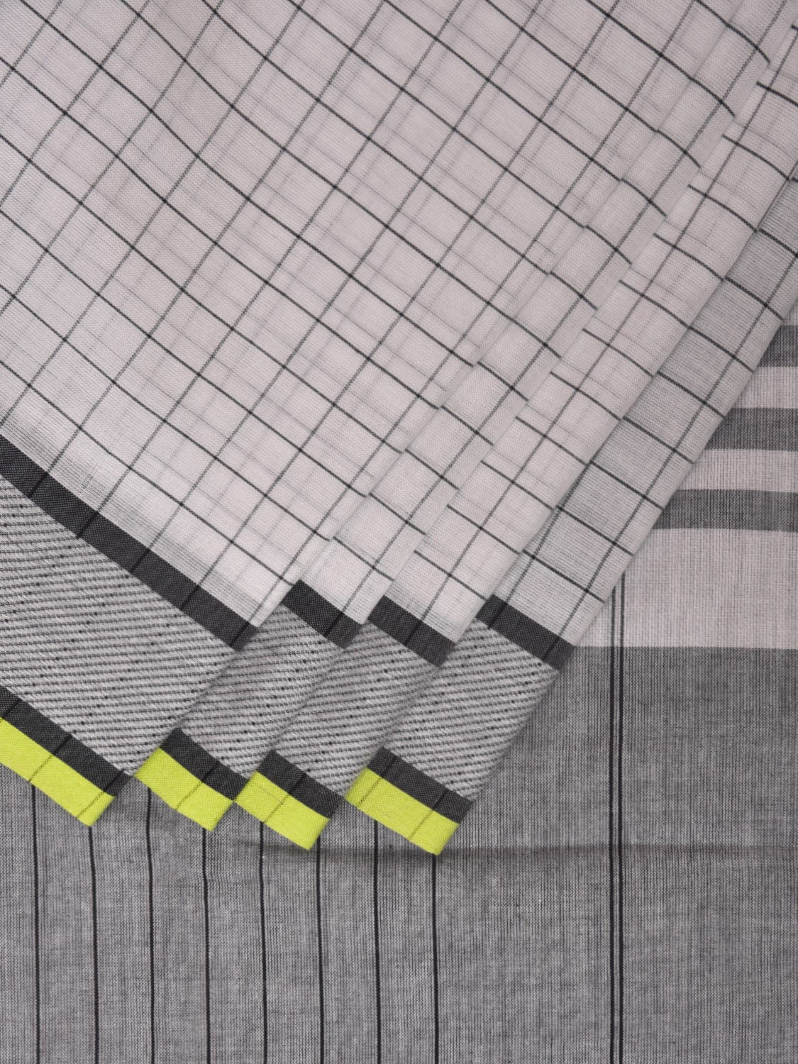 White and Black Kanchipuram Cotton Handloom Saree with Checks Design k0579