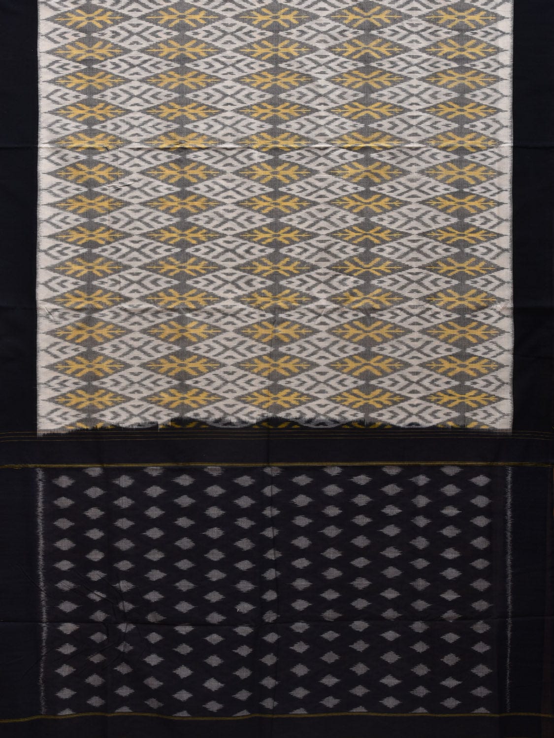 White and Black Pochampally Ikat Cotton Handloom Saree with Grill Design i0654