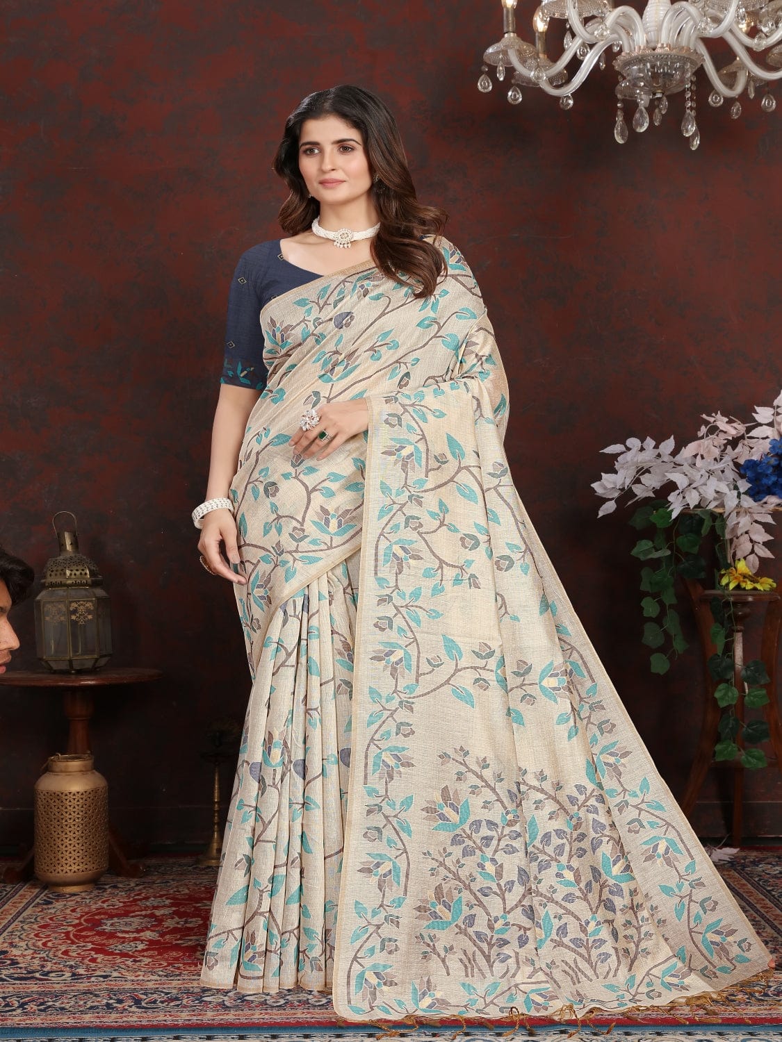 White and Blue Dhakai Jamdani Cotton Viscose Saree with Floral Border and Pallu Design dj0125