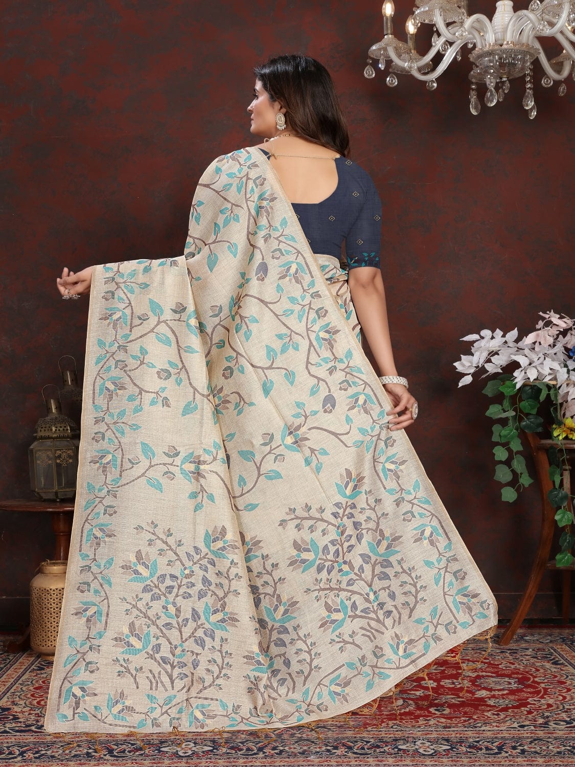 White and Blue Dhakai Jamdani Cotton Viscose Saree with Floral Border and Pallu Design dj0125