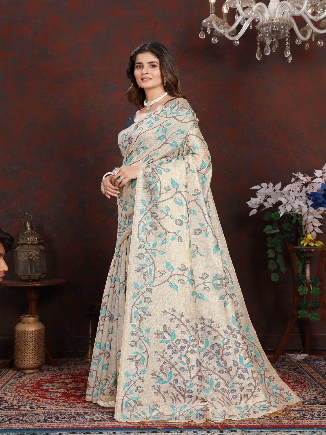 White and Blue Dhakai Jamdani Cotton Viscose Saree with Floral Border and Pallu Design dj0125