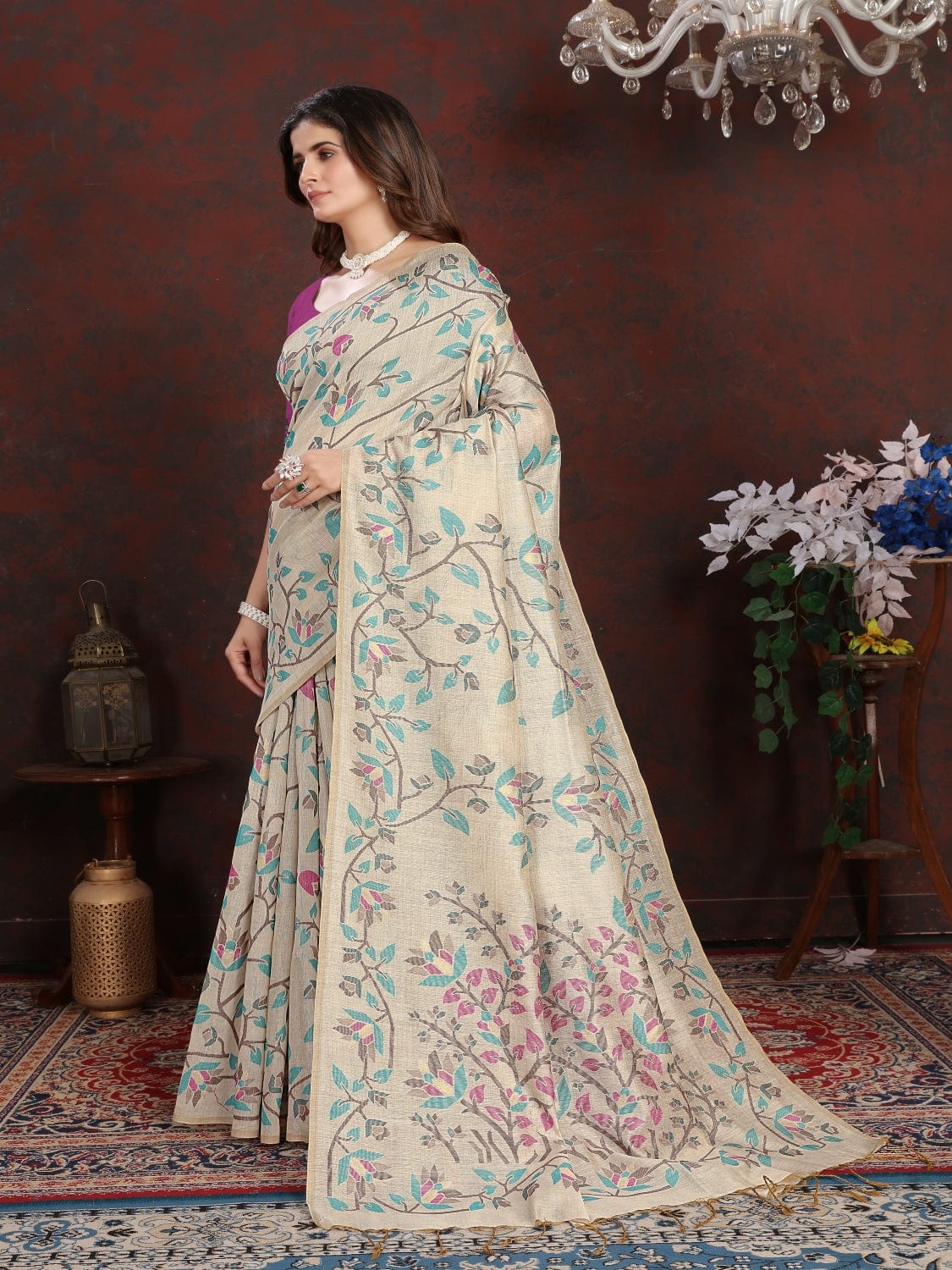 White and Blue Dhakai Jamdani Cotton Viscose Saree with Floral Border and Pallu Design dj0129