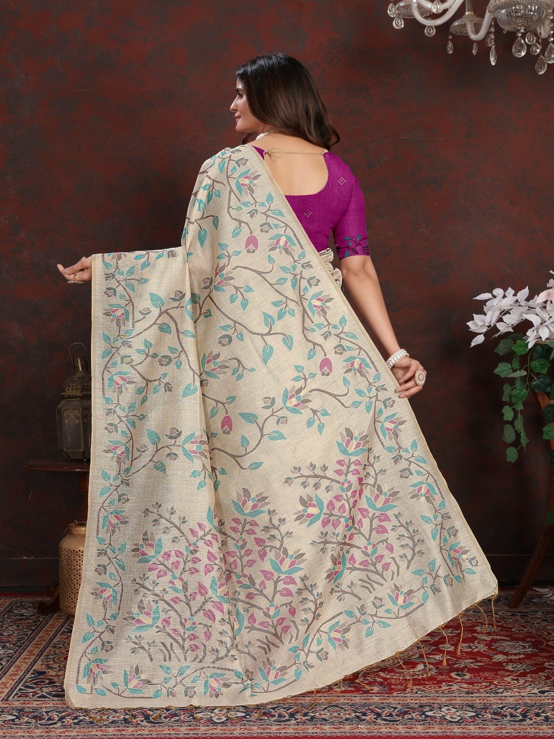 White and Blue Dhakai Jamdani Cotton Viscose Saree with Floral Border and Pallu Design dj0129